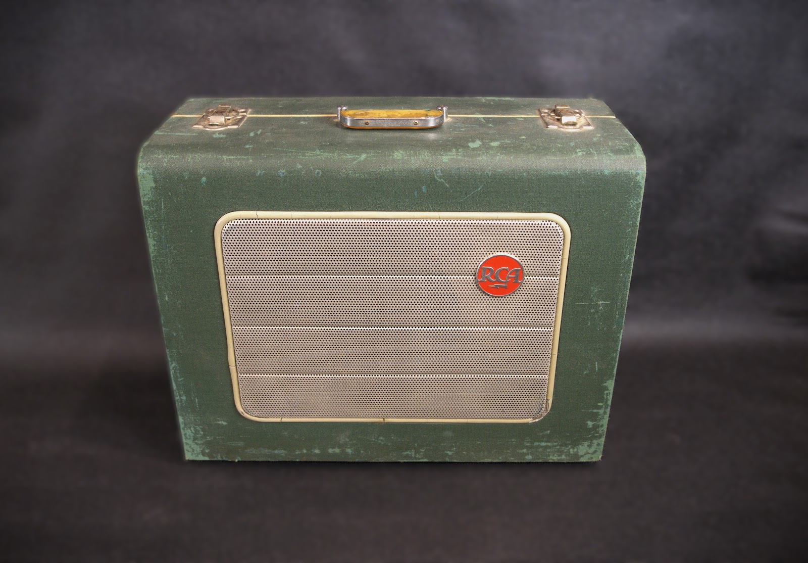 RCA 400 CABINET