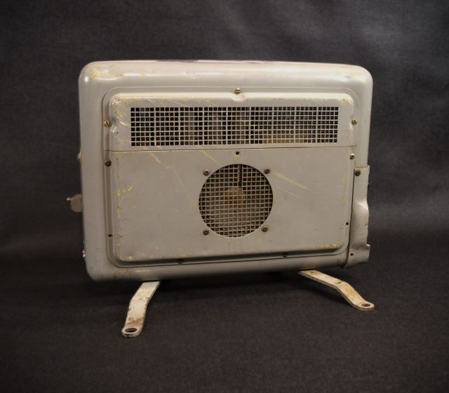 BELL & HOWELL AQ2 `Space Heater`